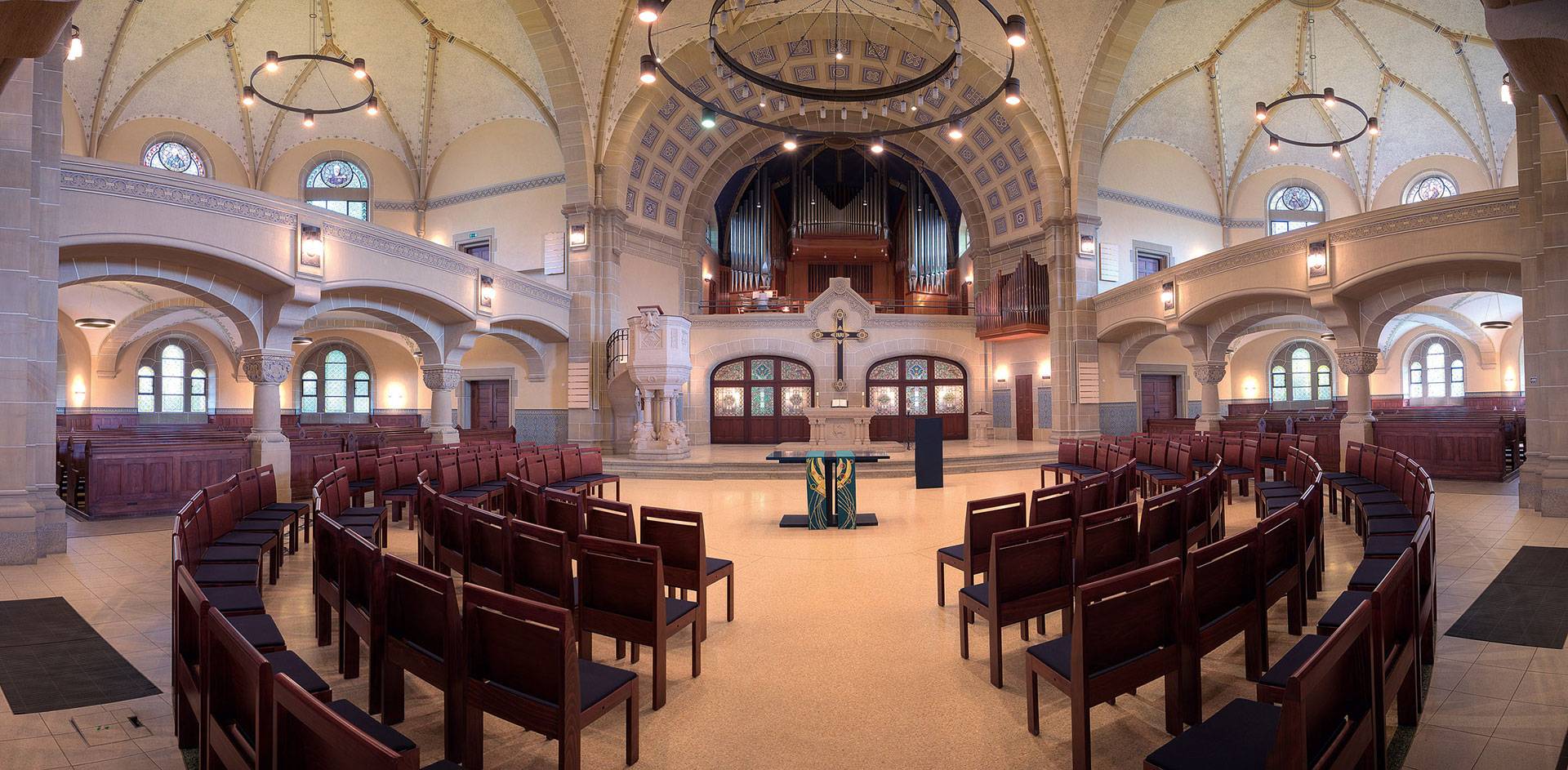 Quelle: Roger Schäfer Der menschenleere Innenraum der Peterskirche